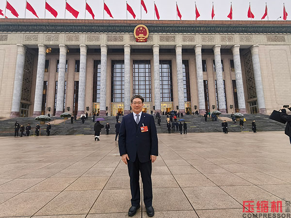 李總兩會.jpg
